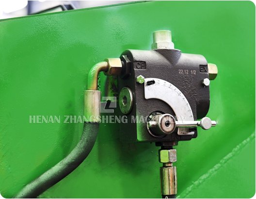 Hydraulic forced feeding system